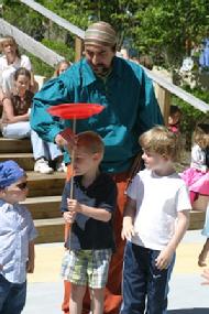 Fire juggler, keith leaf, firejuggler, performer, juggler